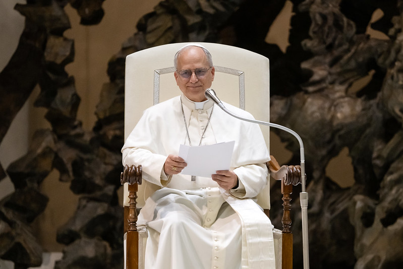 Une bénédiction mondiale: prières et espoirs pour le Pape Léon XIV